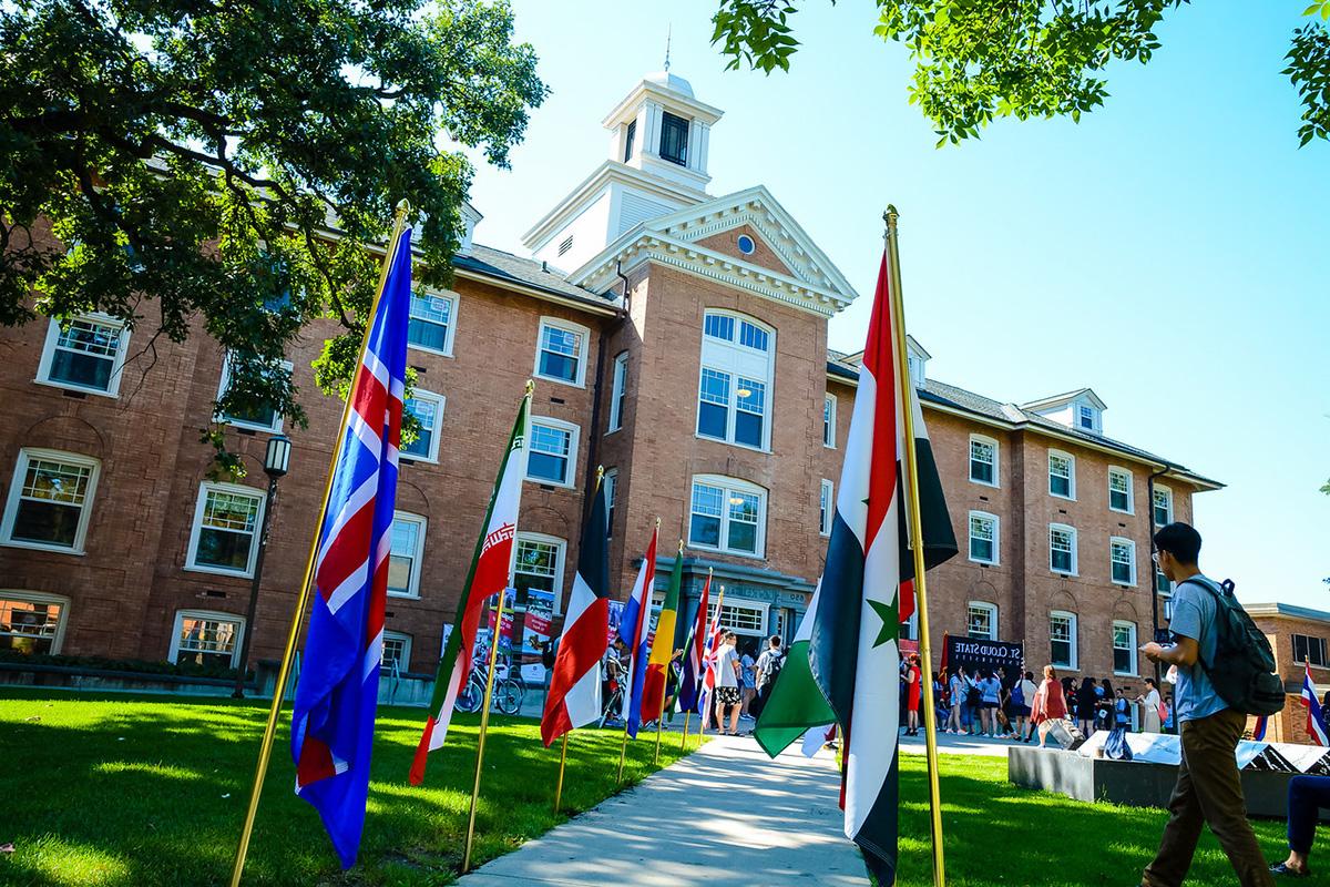 Lawrence Hall - St Cloud State University